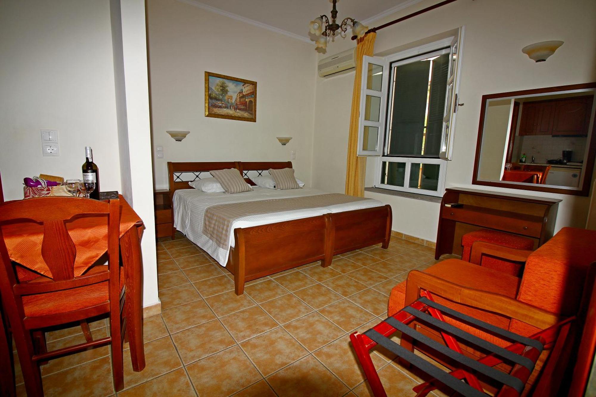 Artemis Traditional Hotel ミリナ エクステリア 写真