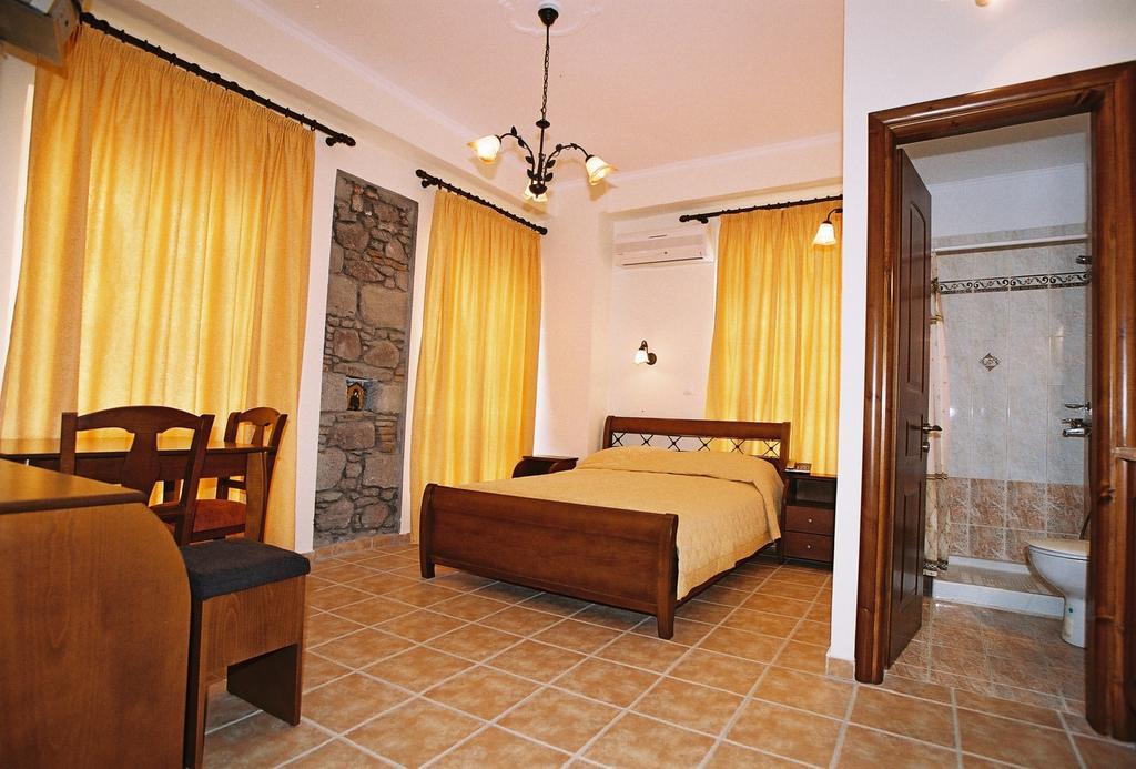 Artemis Traditional Hotel ミリナ エクステリア 写真